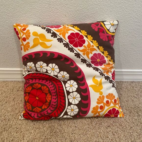 Pottery Barn Outdoor Throw Pillow 20” x 20” - Picture 2 of 3